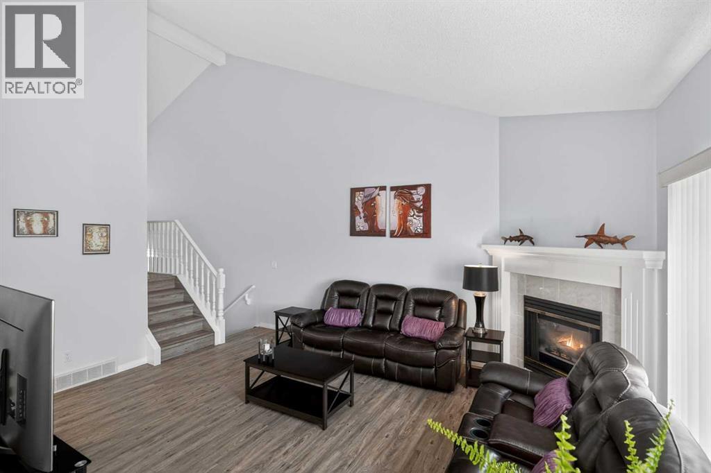 156 Sunlake Gardens Se, Calgary, Alberta  T2X 3G4 - Photo 5 - A2300206