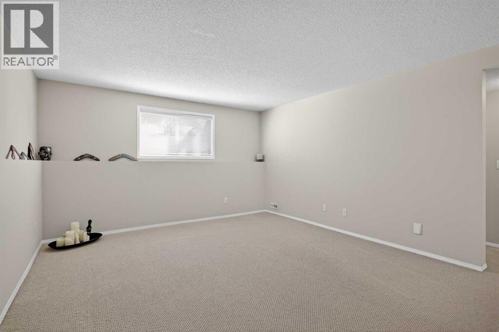 156 Sunlake Gardens Se, Calgary, Alberta  T2X 3G4 - Photo 27 - A2300206