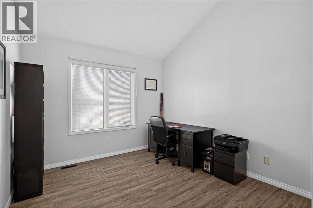 156 Sunlake Gardens Se, Calgary, Alberta  T2X 3G4 - Photo 23 - A2300206