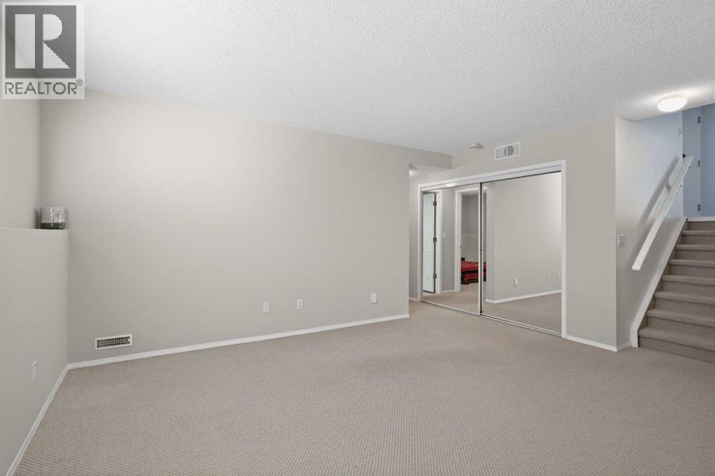 156 Sunlake Gardens Se, Calgary, Alberta  T2X 3G4 - Photo 28 - A2300206