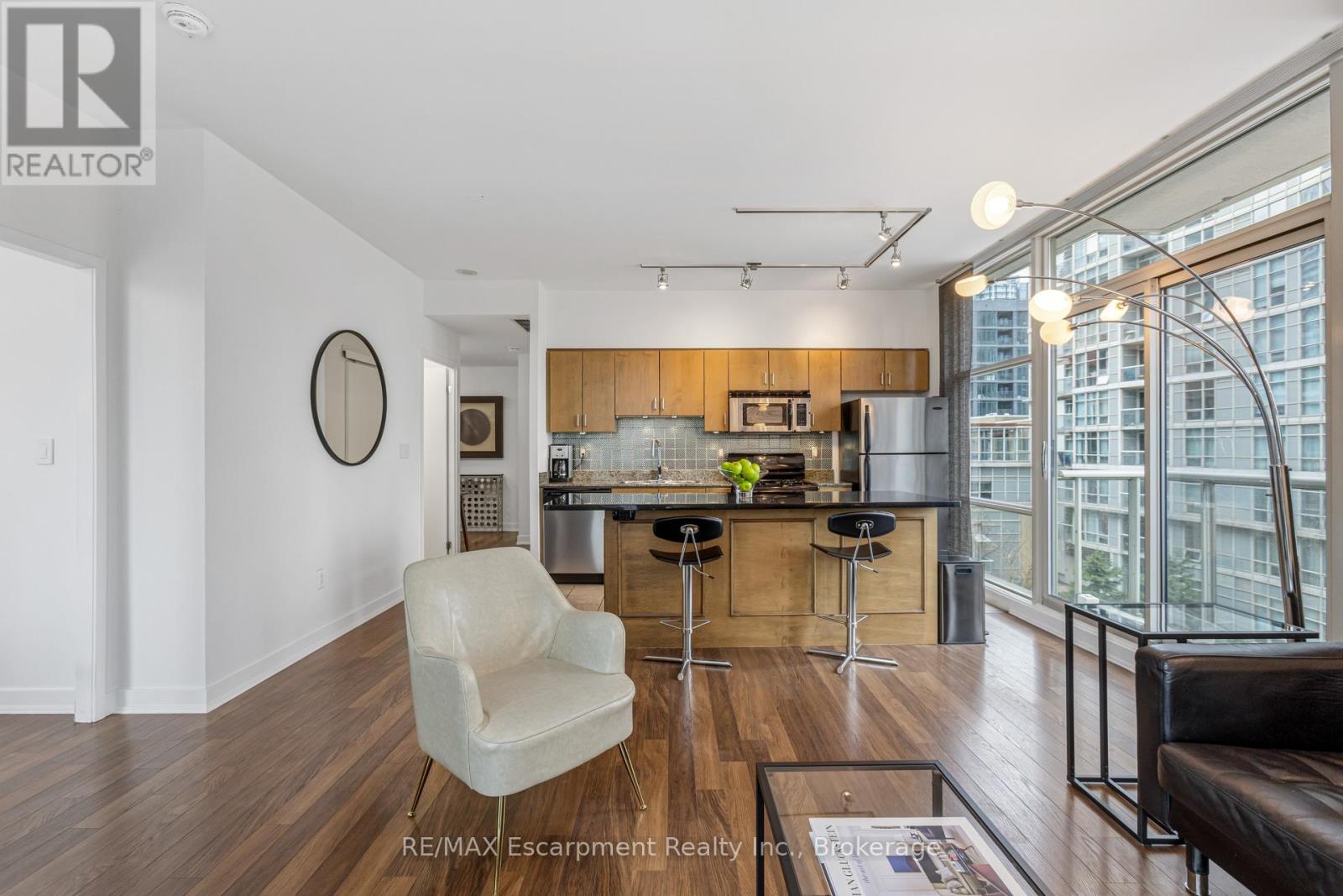 303 - 9 Spadina Avenue, Toronto, Ontario  M5V 3V5 - Photo 22 - C13007658