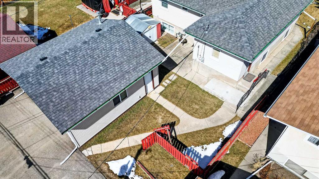 8715 36 Avenue NW, Calgary, Alberta  T3B 1W2 - Photo 11 - A2301311