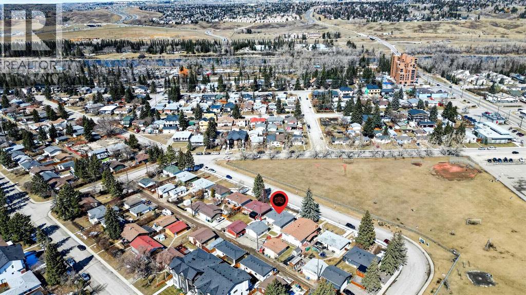 8715 36 Avenue NW, Calgary, Alberta  T3B 1W2 - Photo 9 - A2301311