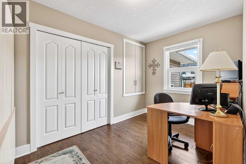 8715 36 Avenue NW, Calgary, Alberta  T3B 1W2 - Photo 27 - A2301311