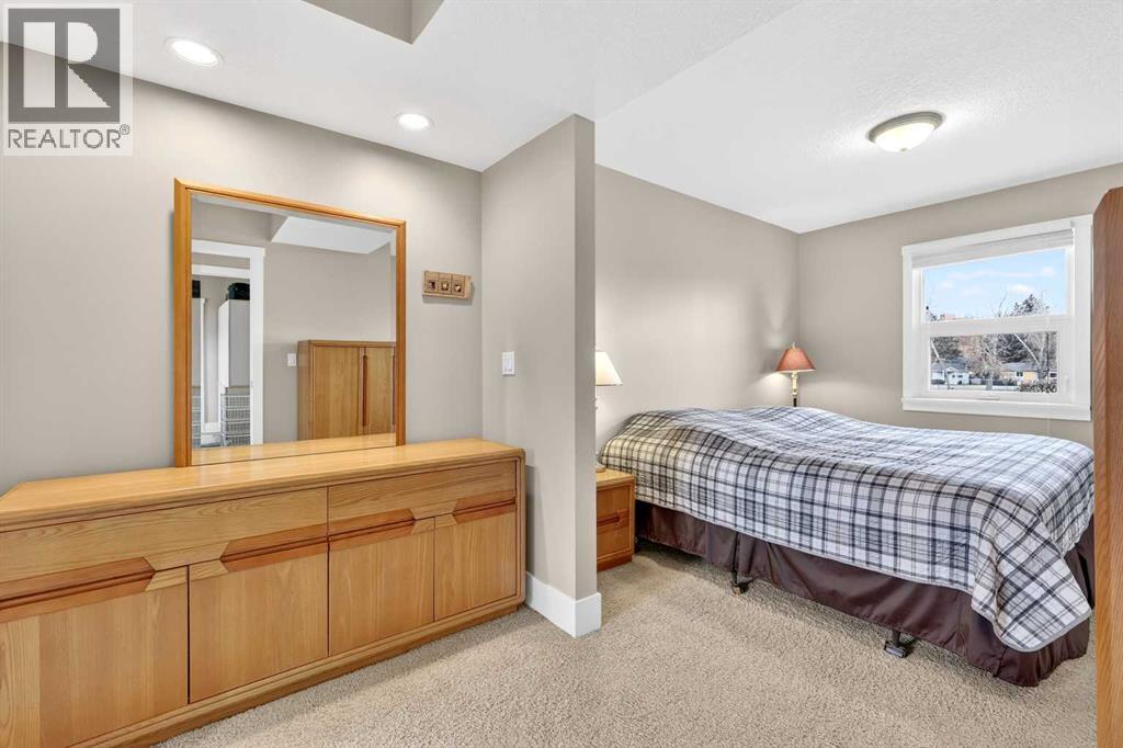 8715 36 Avenue NW, Calgary, Alberta  T3B 1W2 - Photo 23 - A2301311