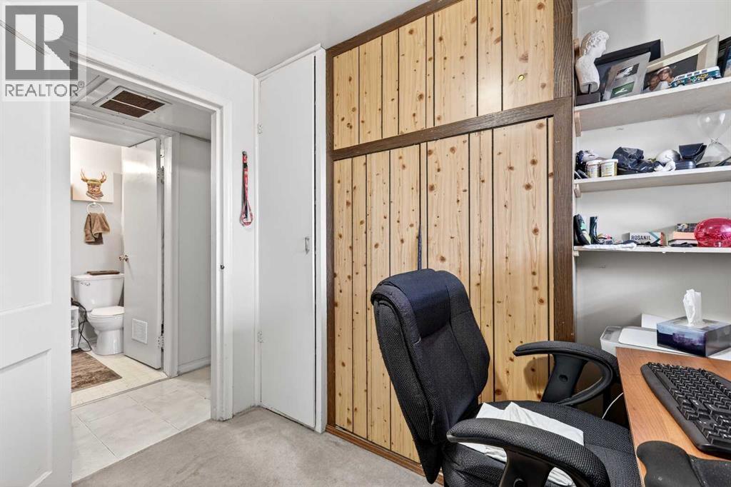 8715 36 Avenue NW, Calgary, Alberta  T3B 1W2 - Photo 43 - A2301311