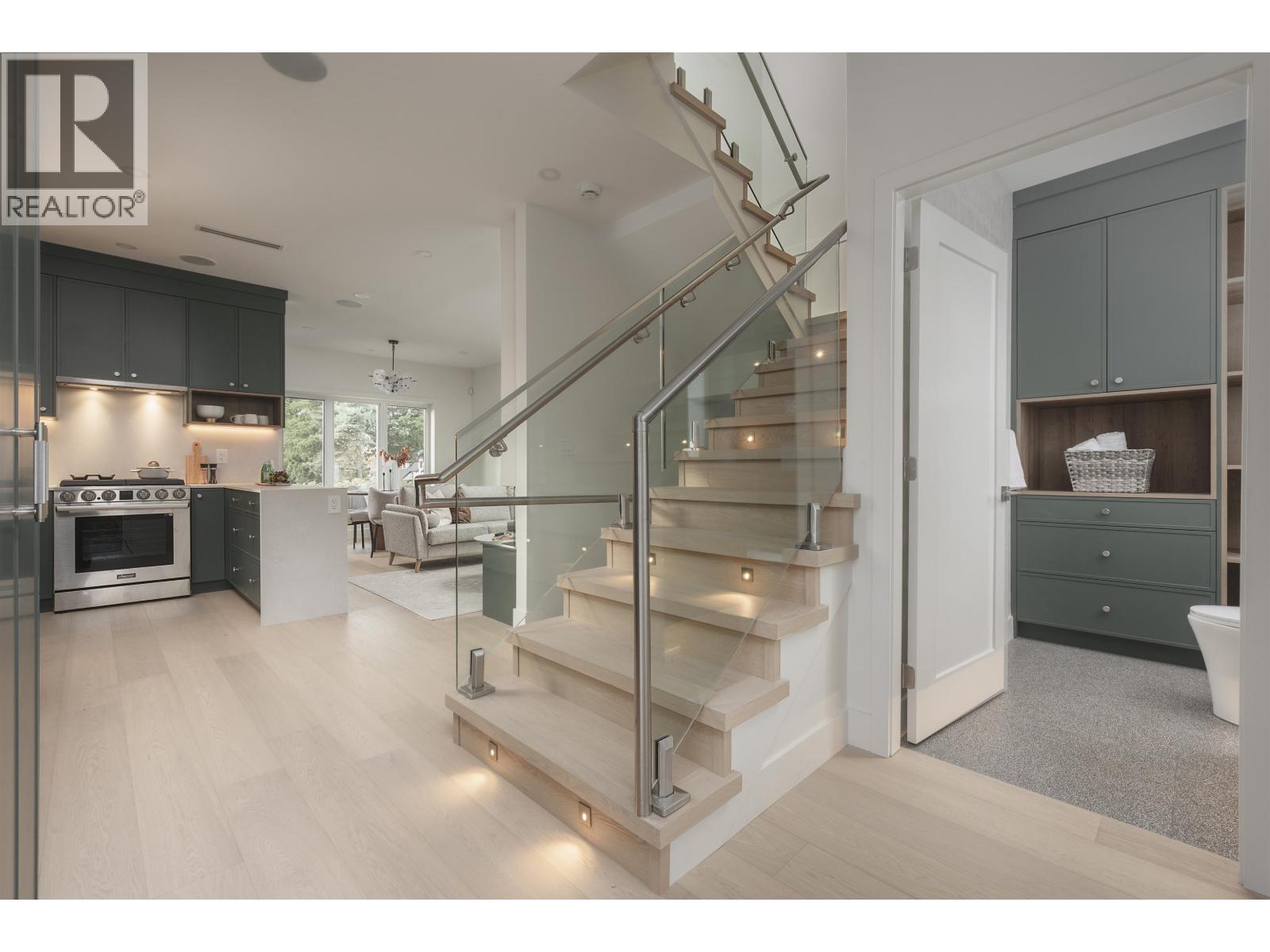 2 8508 East Boulevard, Vancouver, British Columbia  V6P 5E6 - Photo 11 - R3113504