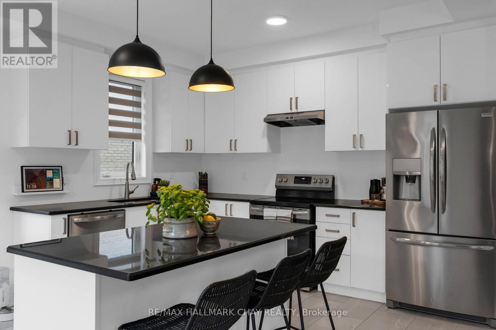 7 Middleton Drive, Wasaga Beach, Ontario  L9Z 0L1 - Photo 11 - S13022274