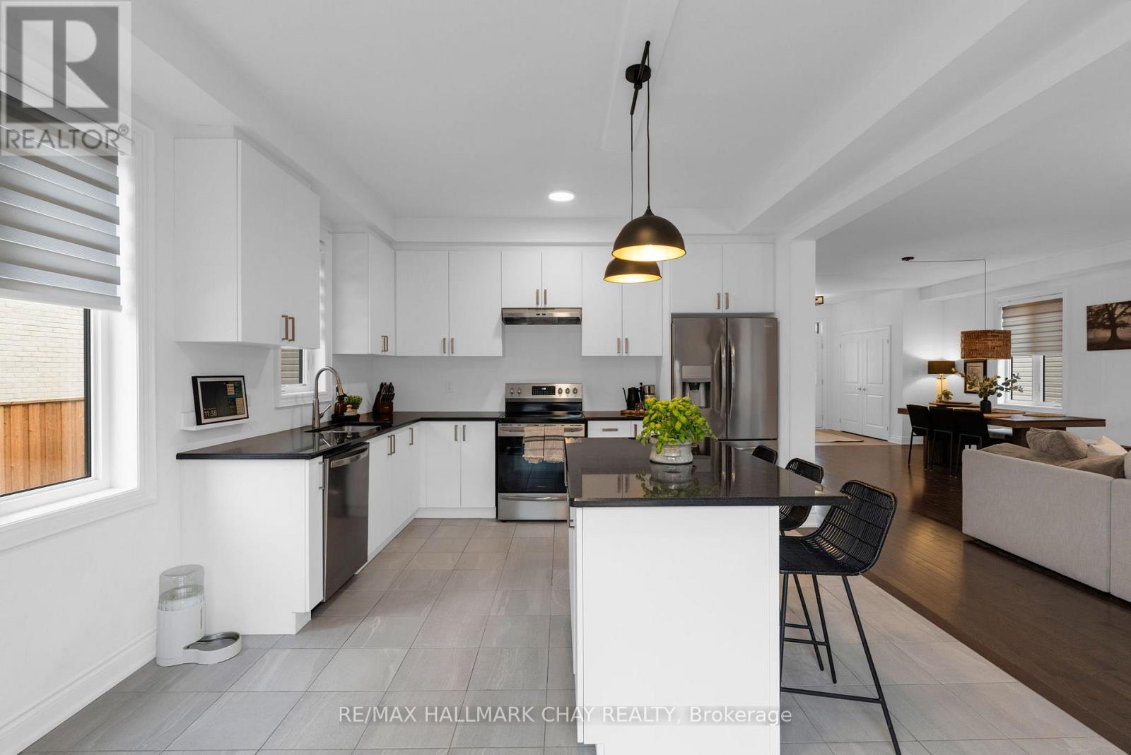 7 Middleton Drive, Wasaga Beach, Ontario  L9Z 0L1 - Photo 12 - S13022274