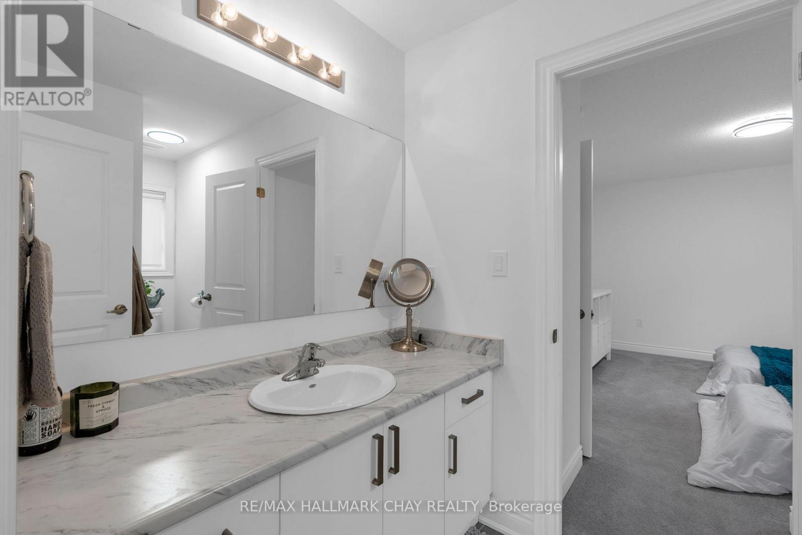 7 Middleton Drive, Wasaga Beach, Ontario  L9Z 0L1 - Photo 27 - S13022274