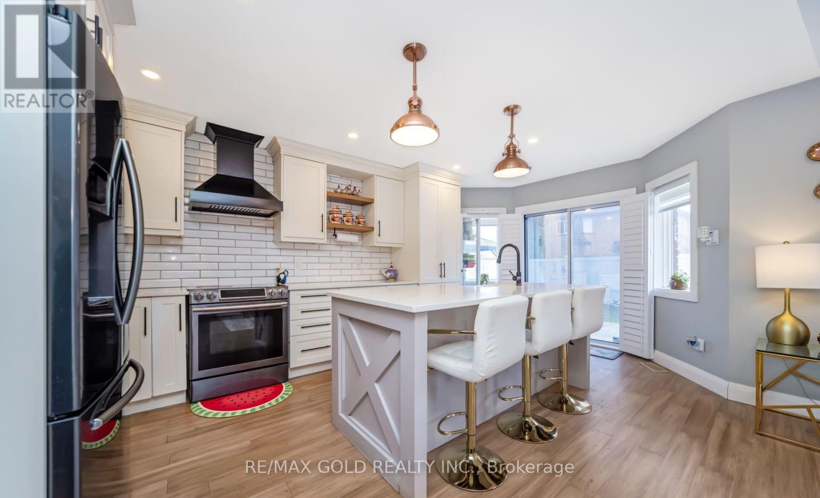 68 Benson Drive, Barrie, Ontario  L4N 7Y2 - Photo 13 - S13022340