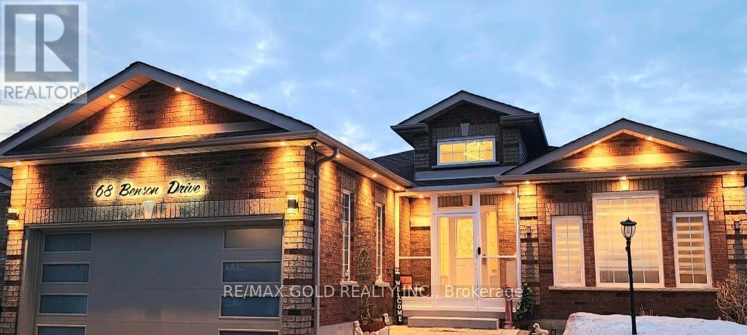 68 Benson Drive, Barrie (Northwest), Ontario  L4N 7Y2 - Photo 2 - S13022340