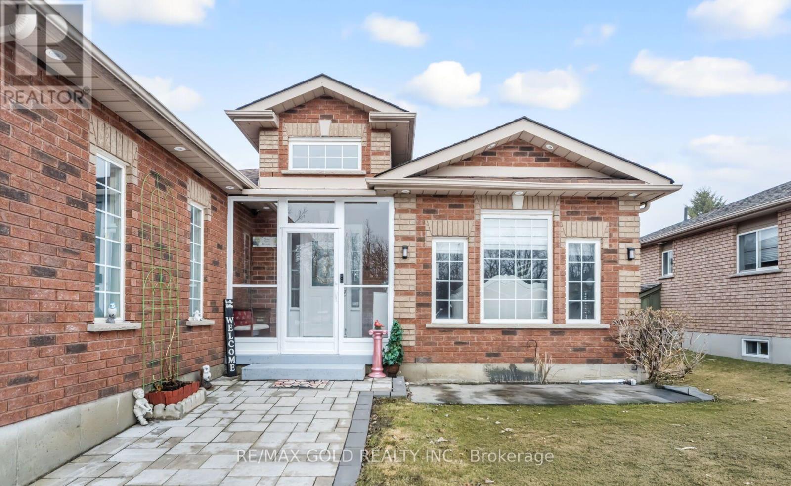 68 Benson Drive, Barrie, Ontario  L4N 7Y2 - Photo 5 - S13022340