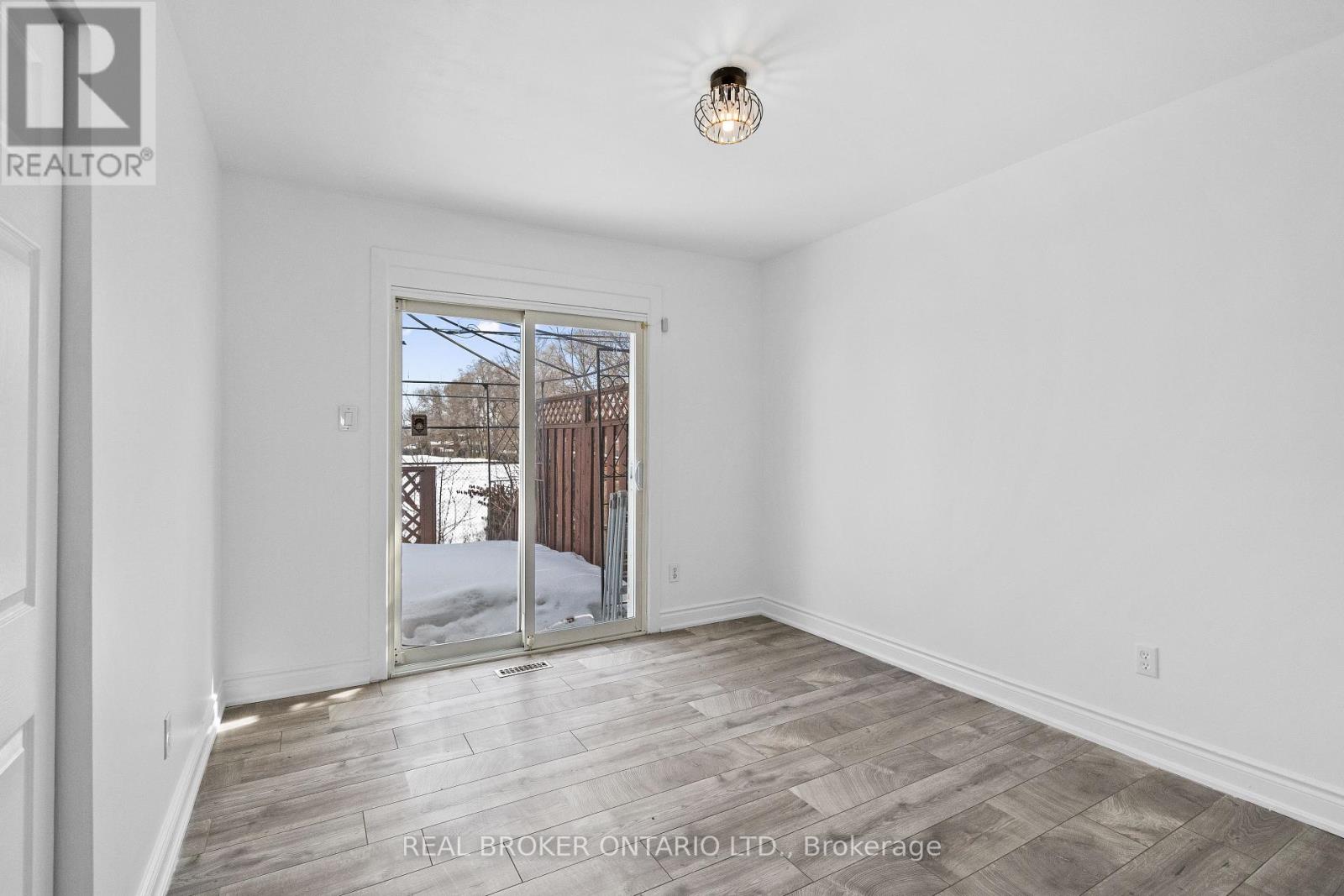 11 Cathcart Crescent, Brampton, Ontario  L6T 2A4 - Photo 12 - W13022296