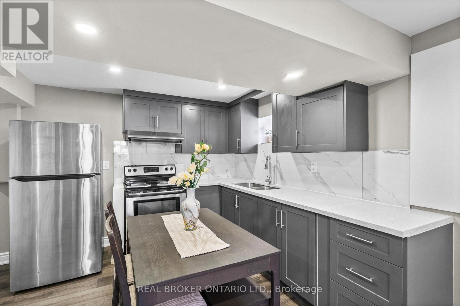 11 Cathcart Crescent, Brampton, Ontario  L6T 2A4 - Photo 18 - W13022296