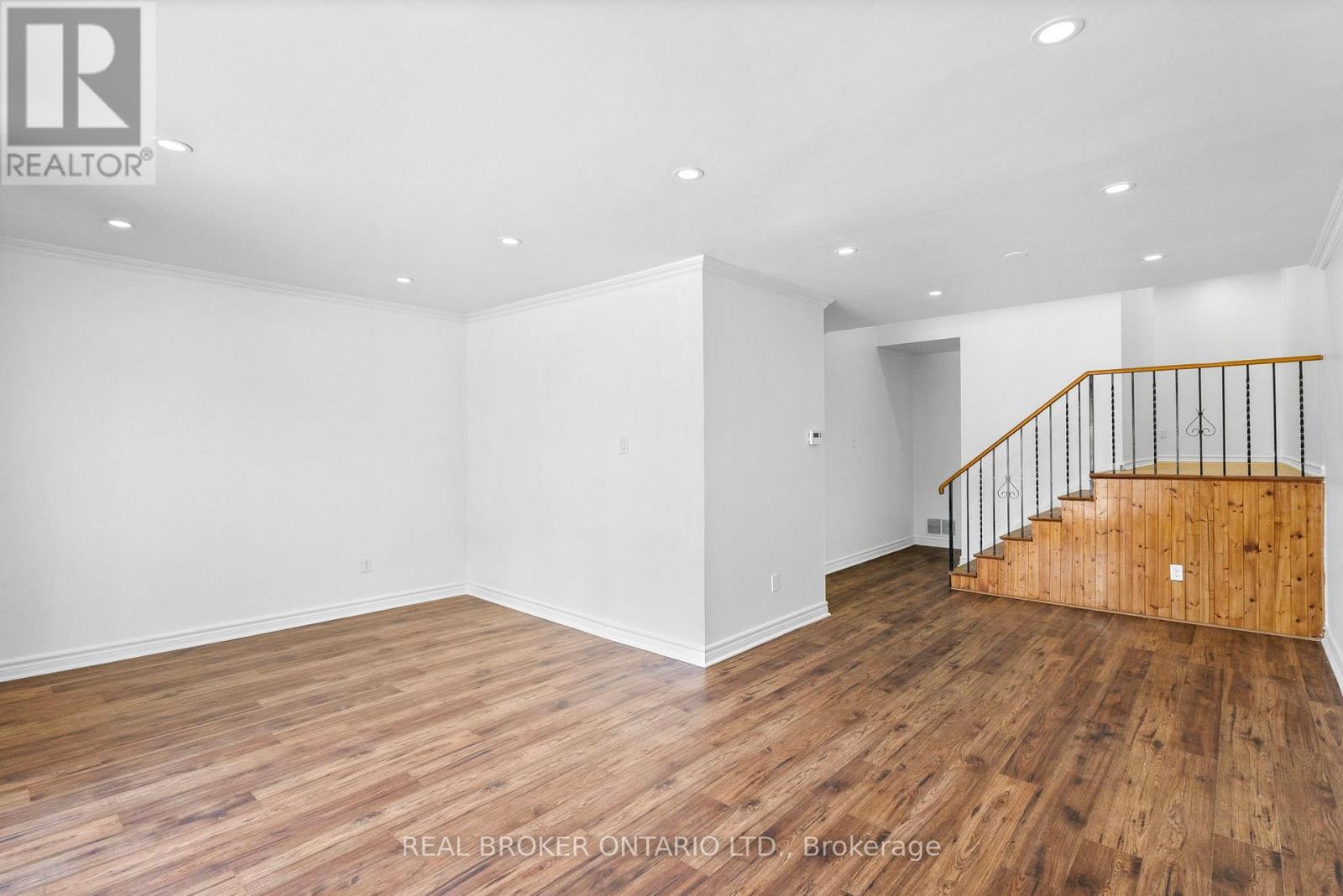 11 Cathcart Crescent, Brampton, Ontario  L6T 2A4 - Photo 5 - W13022296