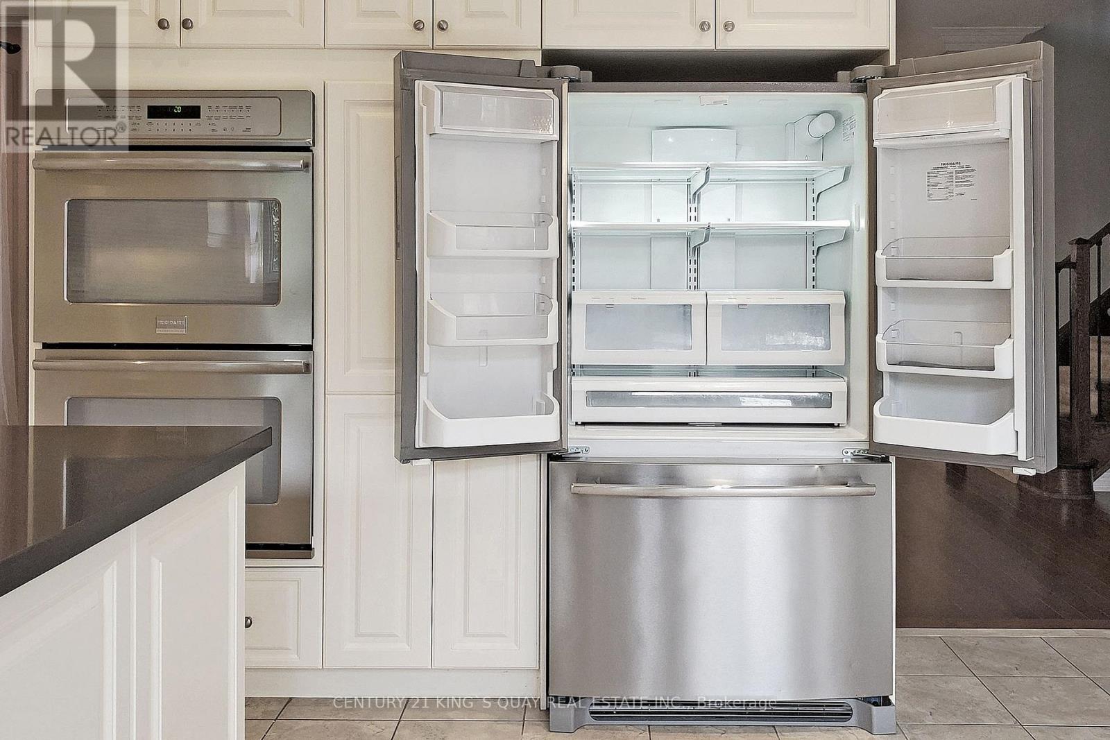 543 Bridgeview Road, Oakville, Ontario  L6M 0P3 - Photo 13 - W13022354