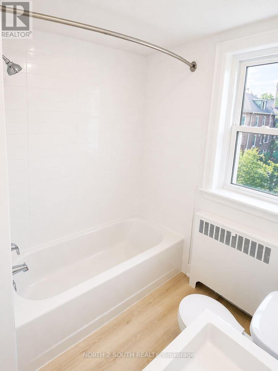 9 - 1024 King Street E, Hamilton, Ontario  L8M 1C8 - Photo 6 - X13022352