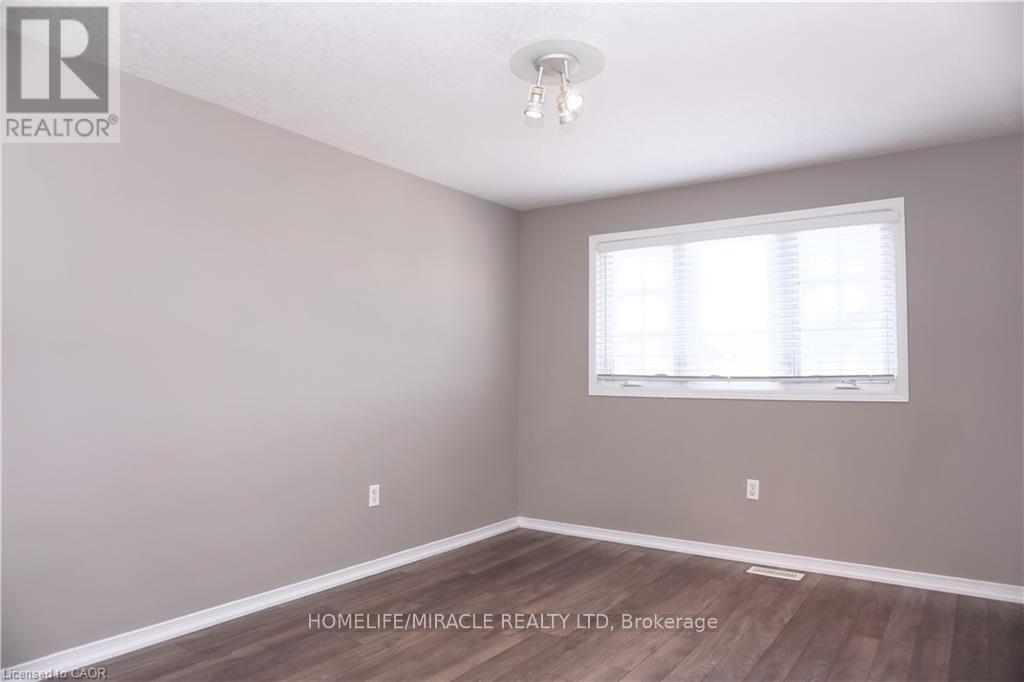 40 Madeleine Street, Kitchener, Ontario  N2R 1V4 - Photo 18 - X13022356