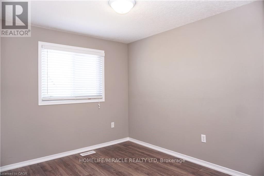 40 Madeleine Street, Kitchener, Ontario  N2R 1V4 - Photo 20 - X13022356