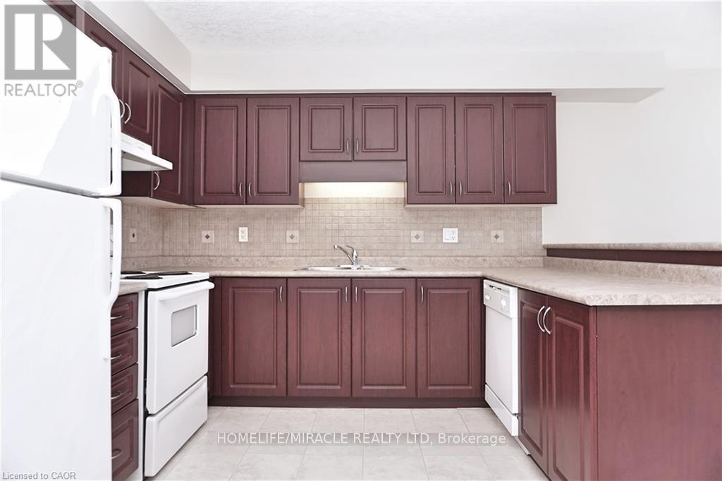 40 Madeleine Street, Kitchener, Ontario  N2R 1V4 - Photo 3 - X13022356