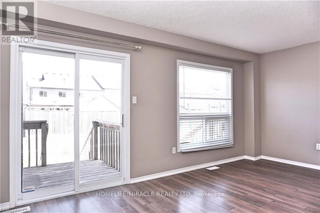 40 Madeleine Street, Kitchener, Ontario  N2R 1V4 - Photo 8 - X13022356