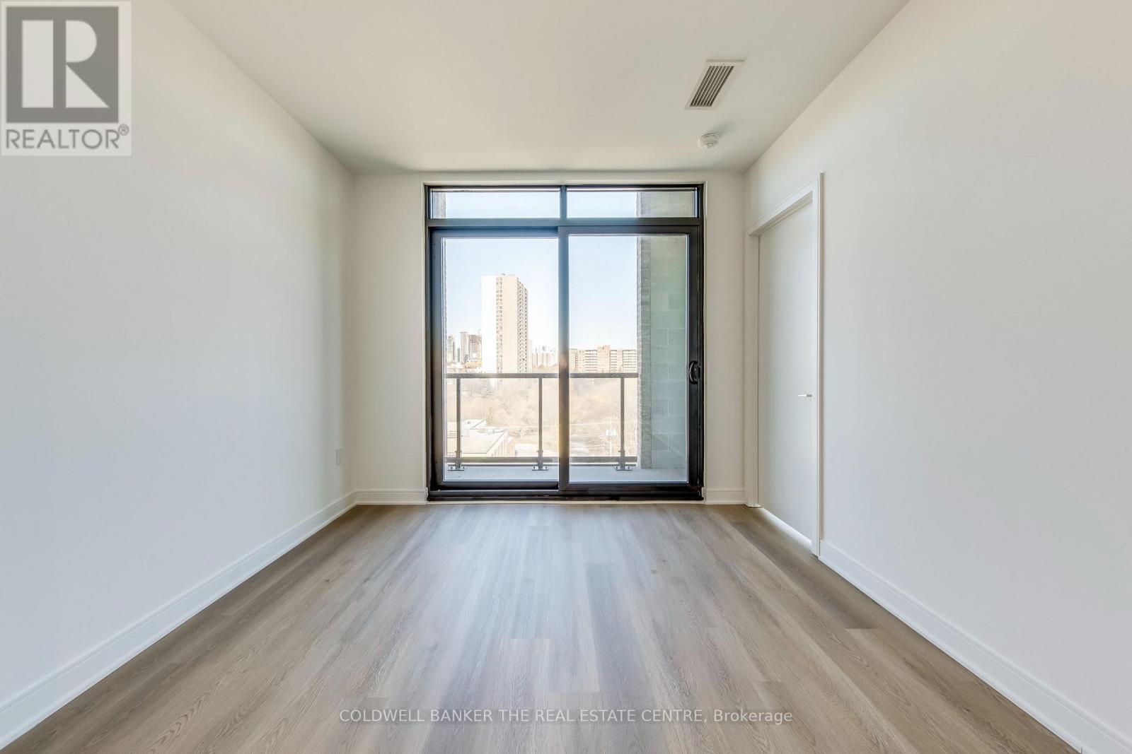 709 - 86 Dundas Street E, Mississauga, Ontario  L5A 0B1 - Photo 14 - W12782100