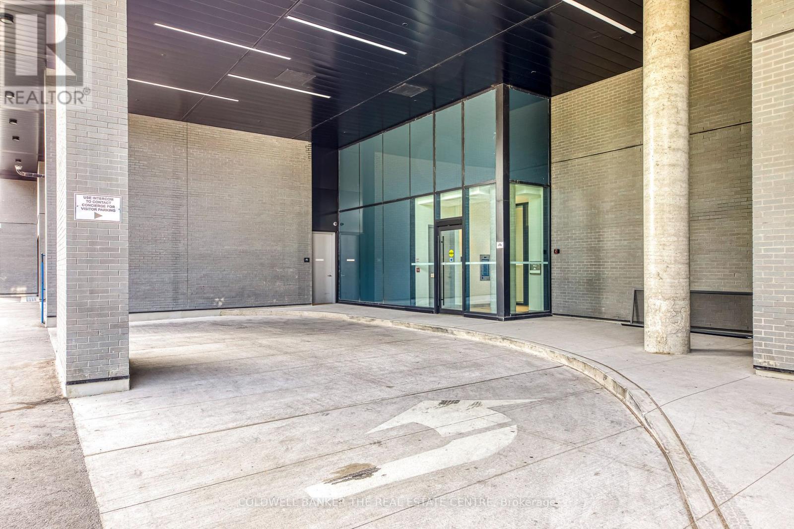 709 - 86 Dundas Street E, Mississauga, Ontario  L5A 0B1 - Photo 3 - W12782100