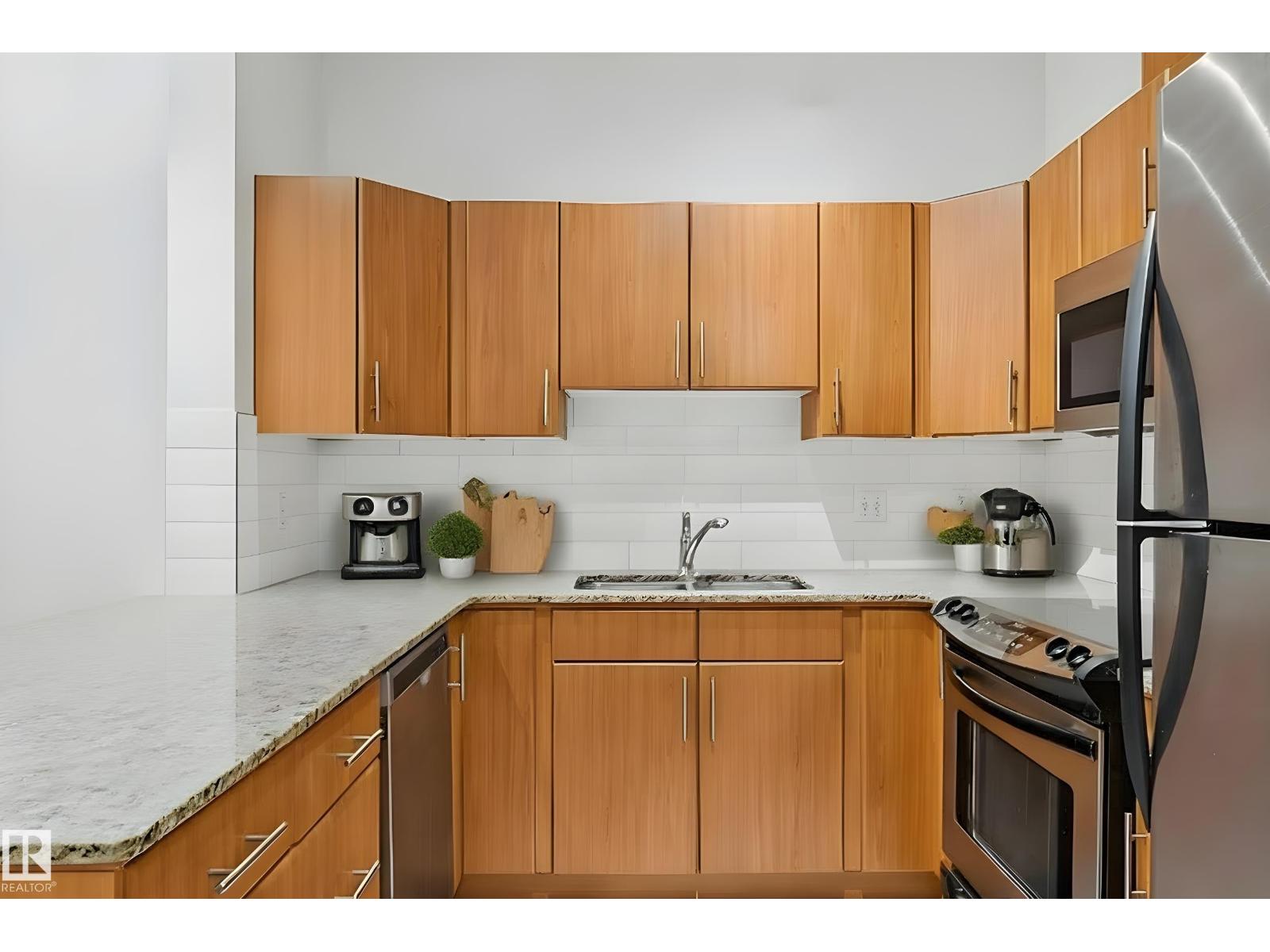 #213 10333 112 St NW, Edmonton, Alberta  T5K 0B4 - Photo 8 - E4477277