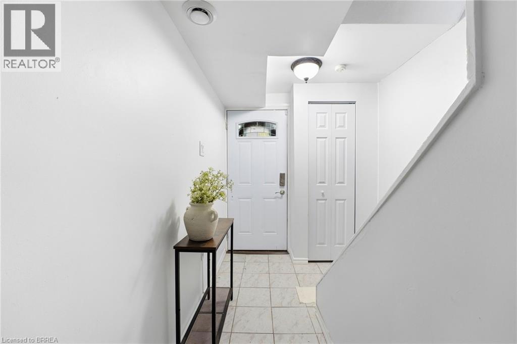 277 Stanley Street Unit# D, Brantford, Ontario  N3S 7K2 - Photo 4 - 40816524