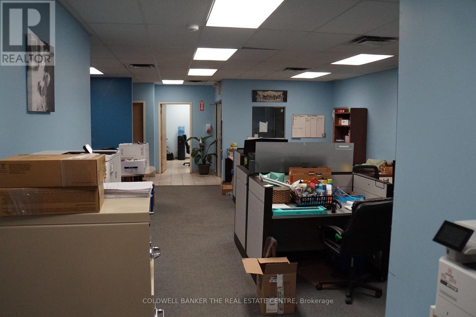 Unit A - 349 Henry Street, Brantford, Ontario  N3S 7V6 - Photo 5 - X12714584