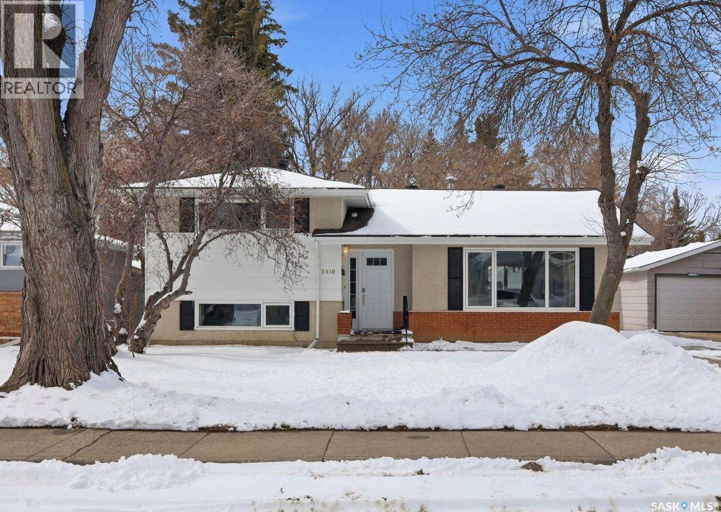 2610 Cascade Street, Saskatoon, Saskatchewan  S7J 0N1 - Photo 2 - SK033323