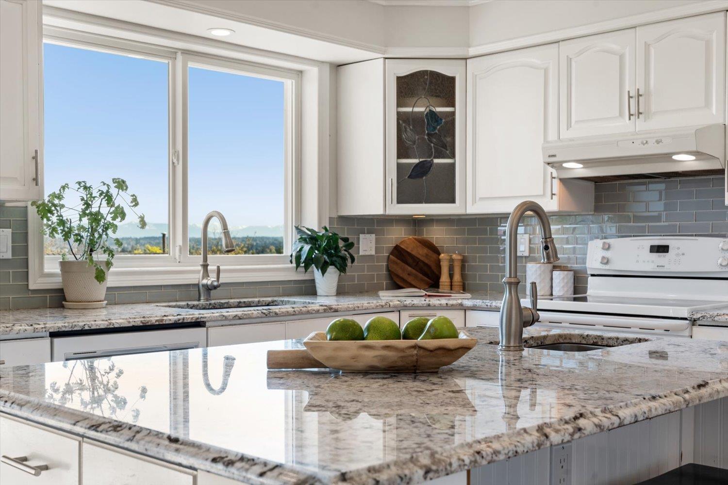 5740 189a Street, Surrey, British Columbia  V3S 7M4 - Photo 7 - R3113341