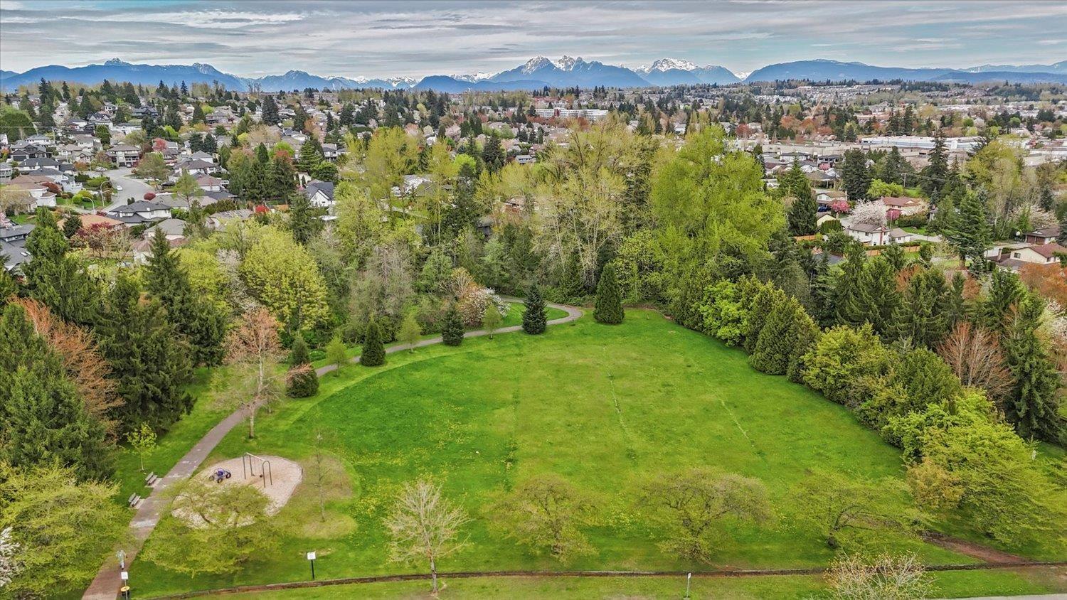 5740 189a Street, Surrey, British Columbia  V3S 7M4 - Photo 39 - R3113341