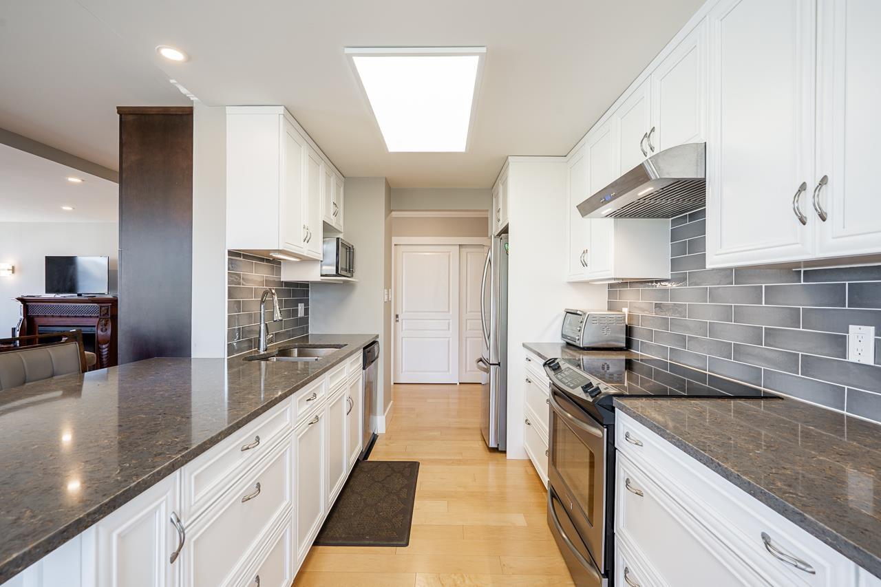 506 15466 North Bluff Road, White Rock, British Columbia  V4B 3G1 - Photo 11 - R3113316