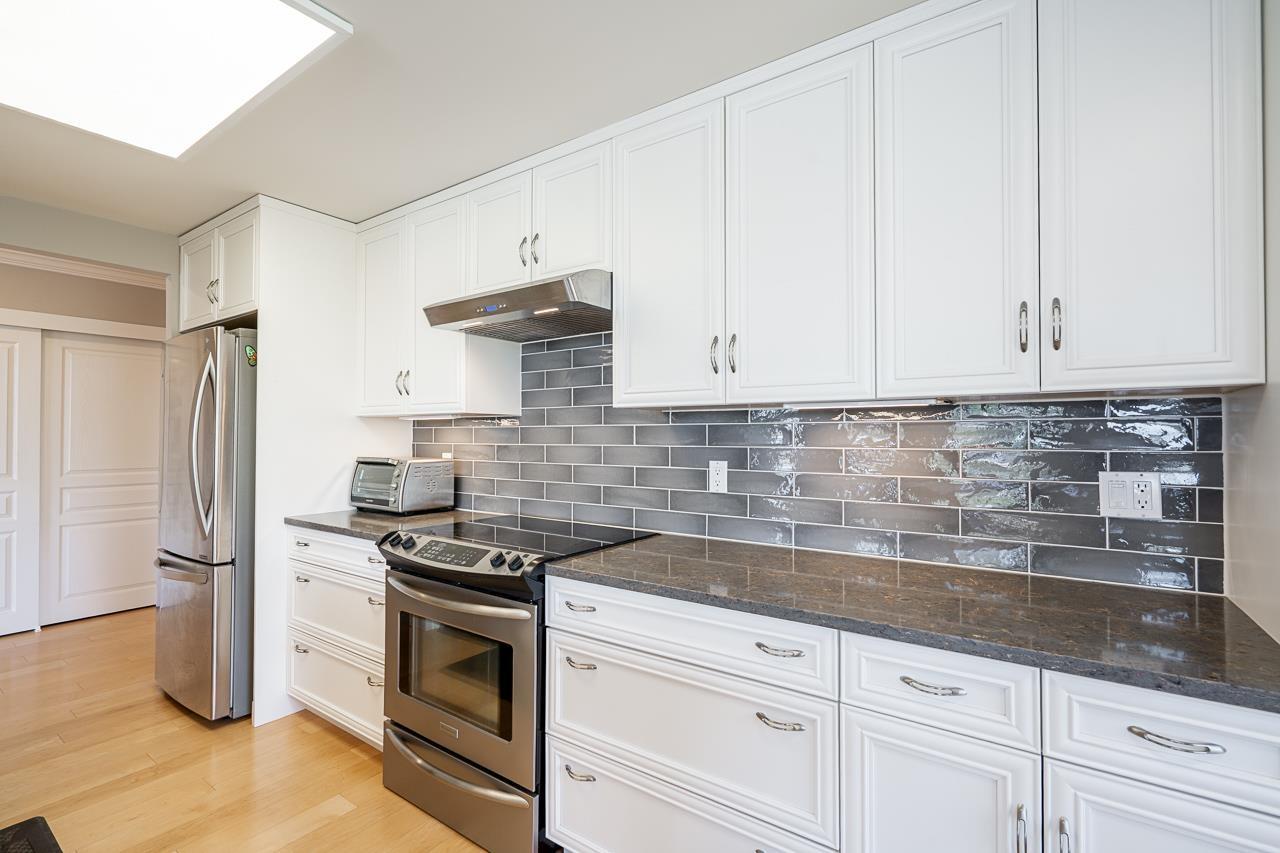 506 15466 North Bluff Road, White Rock, British Columbia  V4B 3G1 - Photo 8 - R3113316