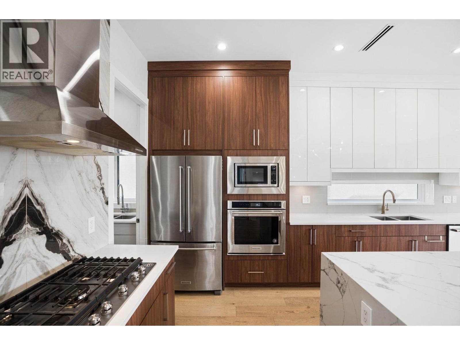 1202a Hammond Avenue, Coquitlam, British Columbia  V3K 2P1 - Photo 9 - R3099267