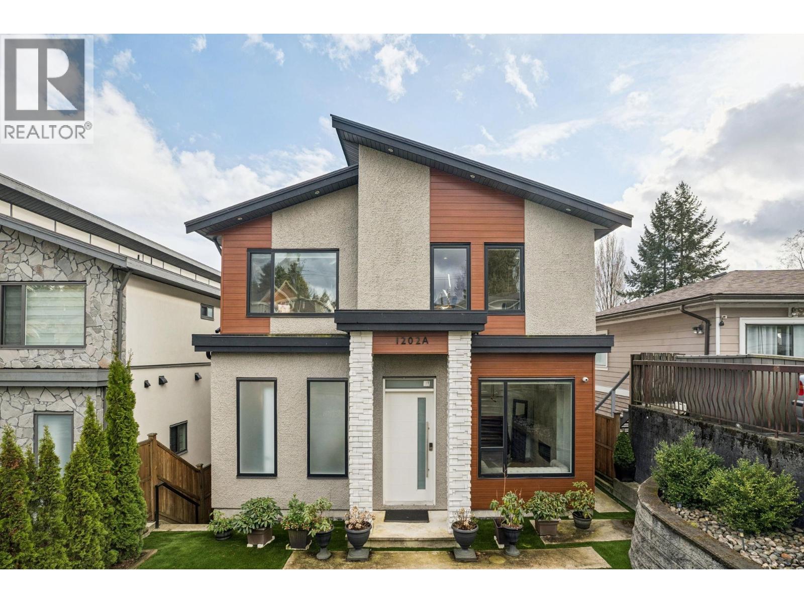 1202A HAMMOND AVENUE, Coquitlam, British Columbia