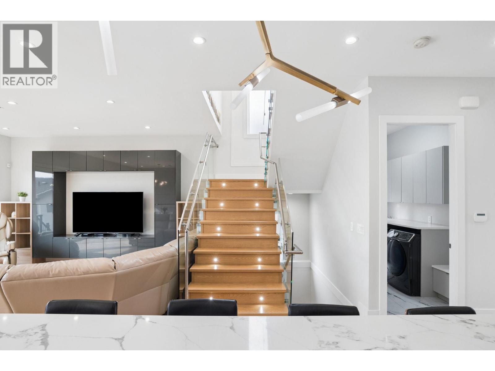 1202a Hammond Avenue, Coquitlam, British Columbia  V3K 2P1 - Photo 10 - R3099267