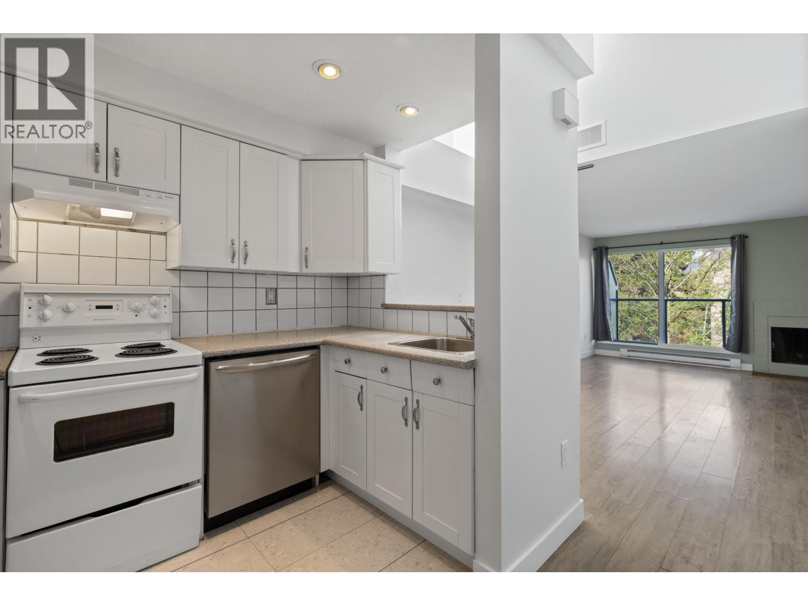 3 1355 W 4th Avenue, Vancouver, British Columbia  V6H 3Y8 - Photo 8 - R3113583