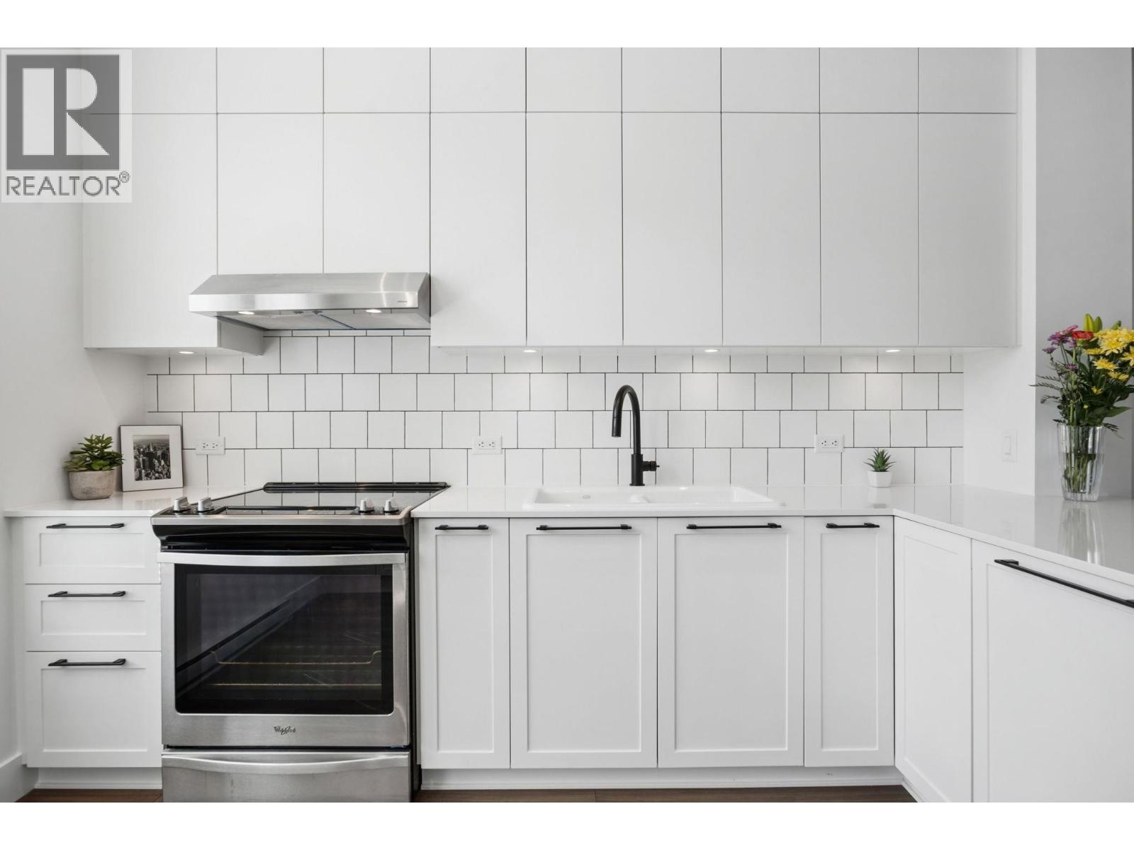 11 4716 Orca Way, Tsawwassen, British Columbia  V4M 4G4 - Photo 2 - R3113238