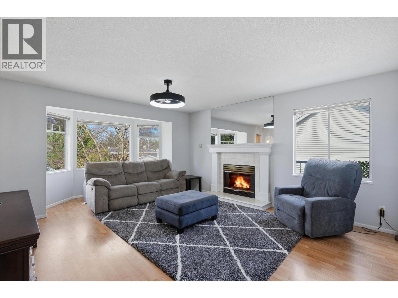 5 11954 Hawthorne Street, Maple Ridge, British Columbia  V2X 6V4 - Photo 2 - R3113596