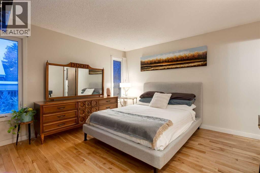 8 Deerwood Road Se, Calgary, Alberta  T2J 6E1 - Photo 13 - A2301747