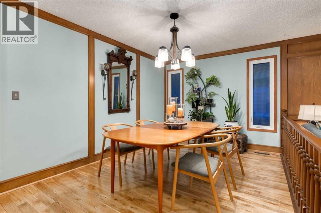 8 Deerwood Road Se, Calgary, Alberta  T2J 6E1 - Photo 7 - A2301747