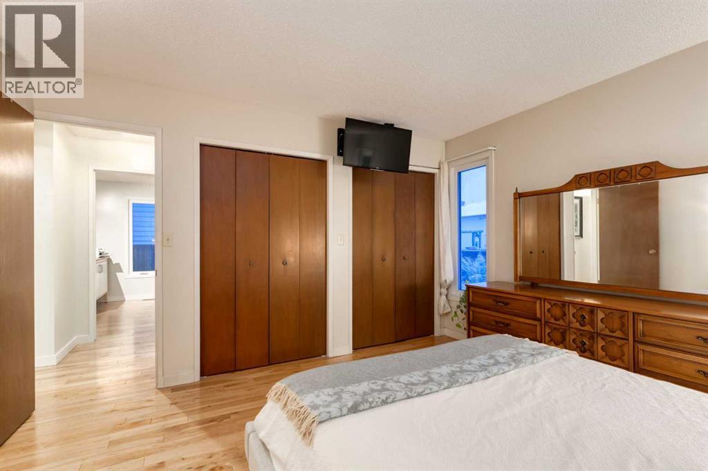 8 Deerwood Road Se, Calgary, Alberta  T2J 6E1 - Photo 14 - A2301747