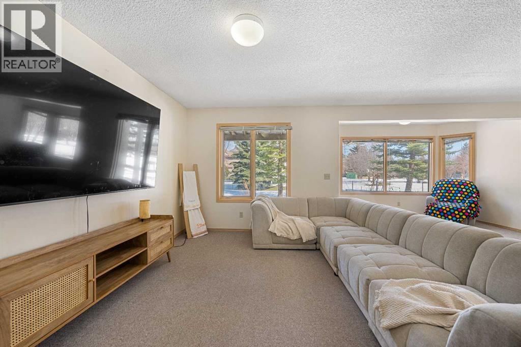 251 Hampshire Place Nw, Calgary, Alberta  T3A 4Y7 - Photo 31 - A2302879