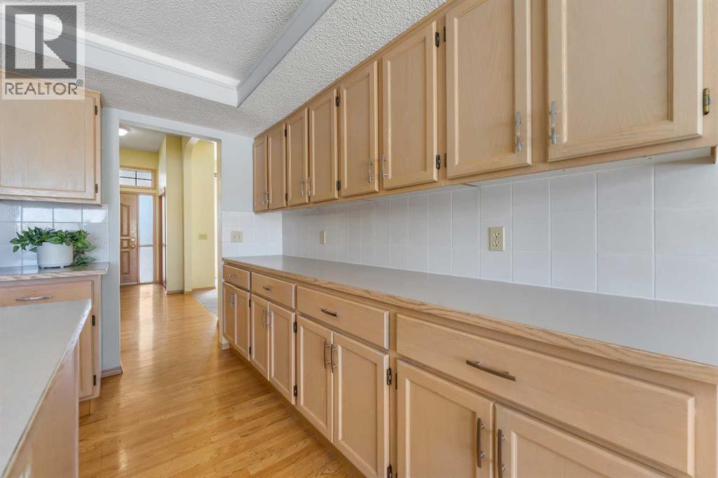 251 Hampshire Place Nw, Calgary, Alberta  T3A 4Y7 - Photo 12 - A2302879