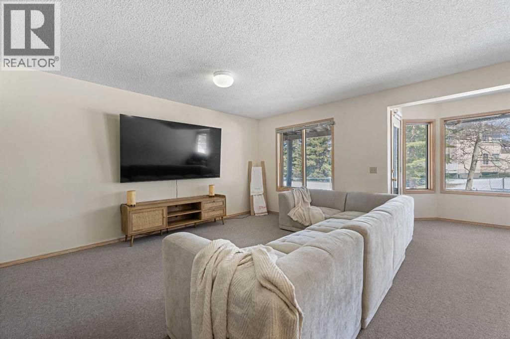 251 Hampshire Place Nw, Calgary, Alberta  T3A 4Y7 - Photo 32 - A2302879