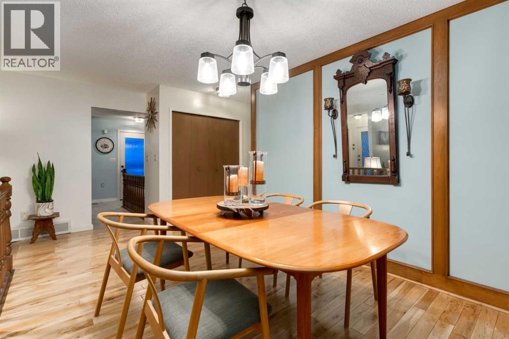 8 Deerwood Road Se, Calgary, Alberta  T2J 6E1 - Photo 8 - A2301747