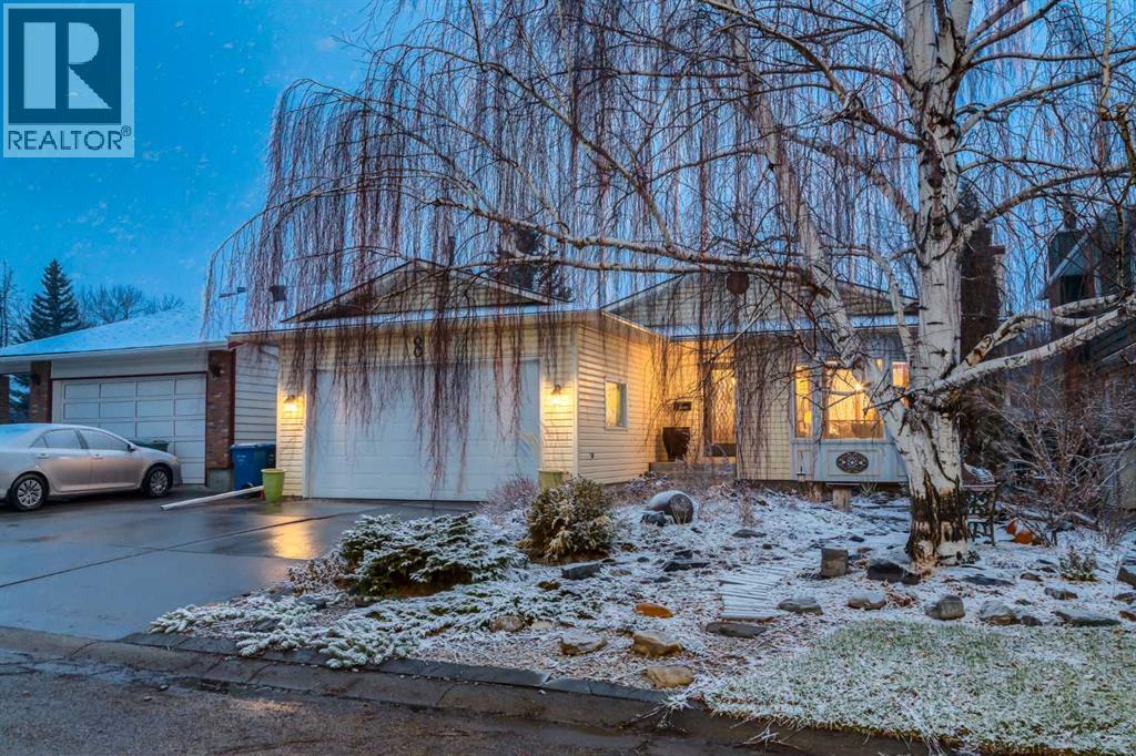 8 DEERWOOD Road SE, Calgary, Alberta